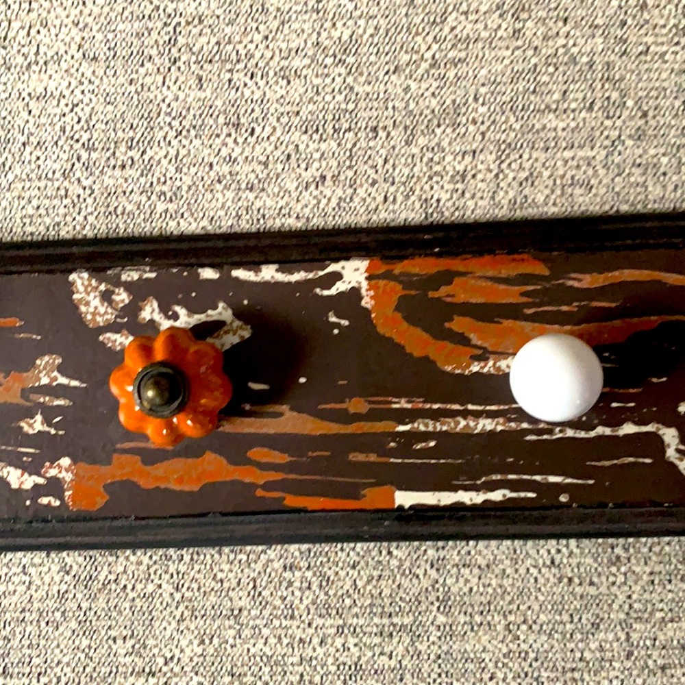 Halloween/Fall decor peg rack - Picture 2 of 5